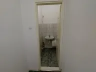 Izdavanje, poslovni prostor, 54m², Centar, Jagodina - image 11