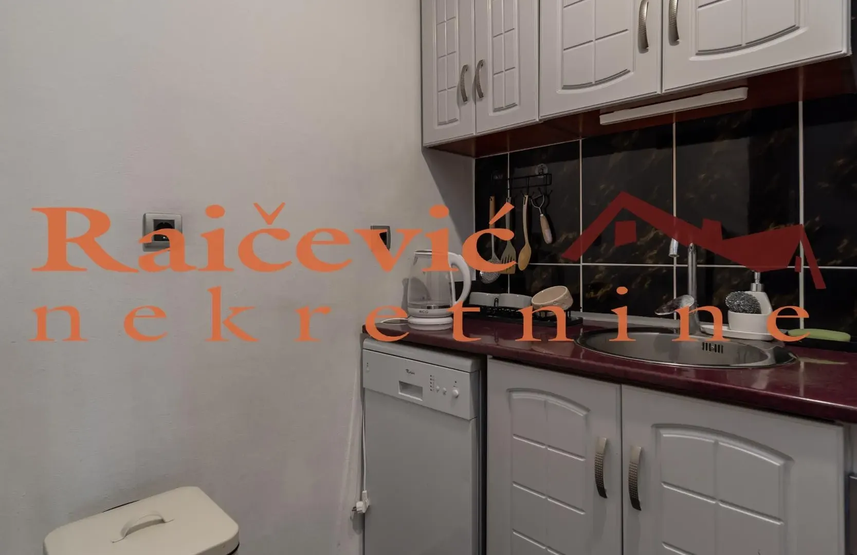 Prodaja, dvosoban stan, 51m², Zemun Gornji Grad, Zemun Sve Podlokacije