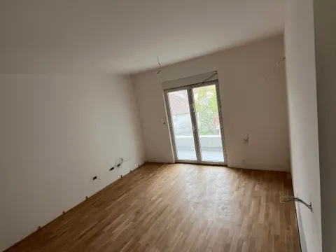 Prodaja, garsonjera, 35m², Zabjelo, Podgorica - image 4