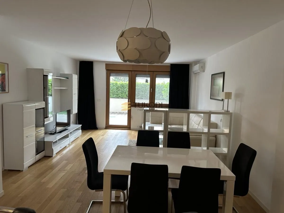 Izdavanje, dvosoban stan, 65m², Novi Beograd Blok 67, Novi Beograd Sve Podlokacije
