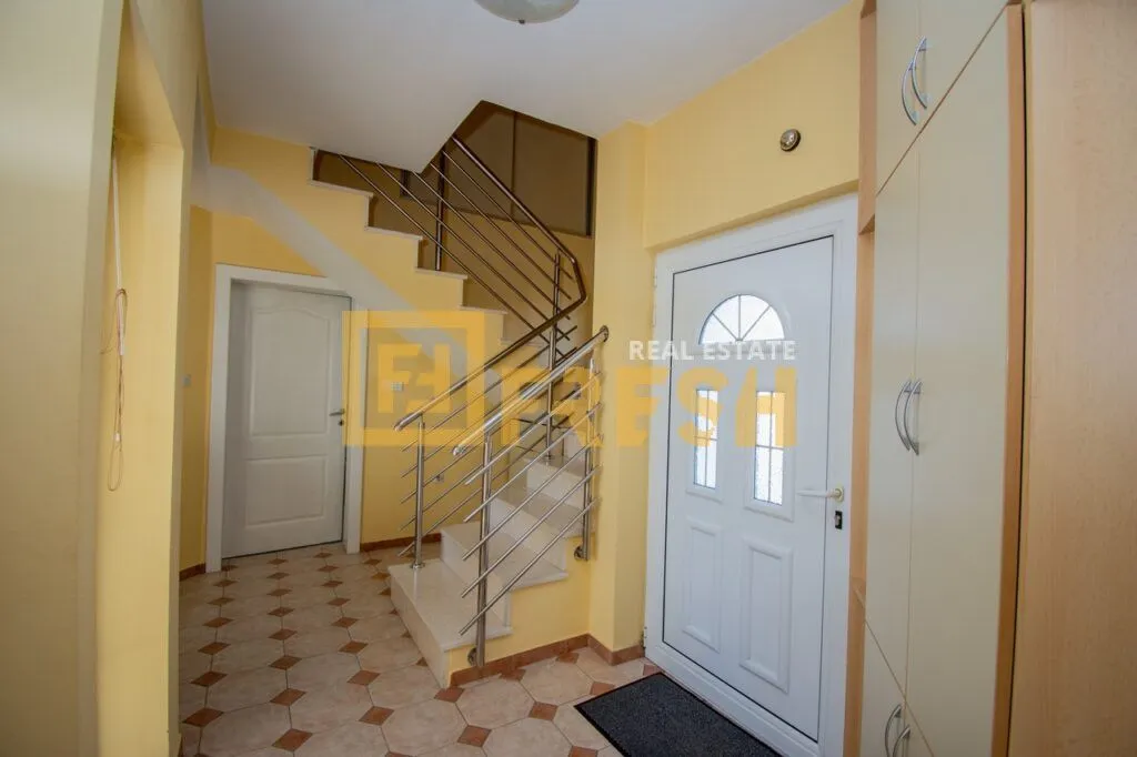Rent, house, 140m², Dahna, Podgorica