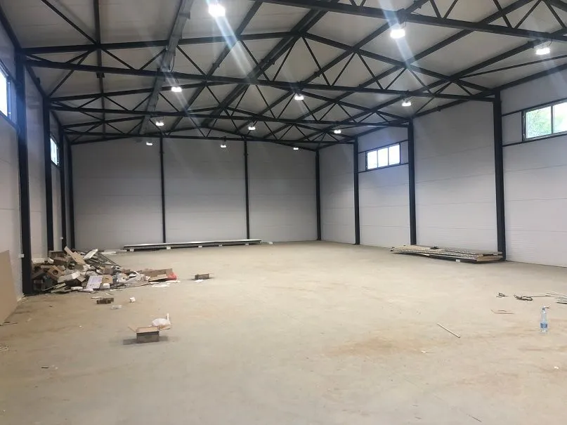 Rent, office space, 450m², Zrenjanin, Srbija