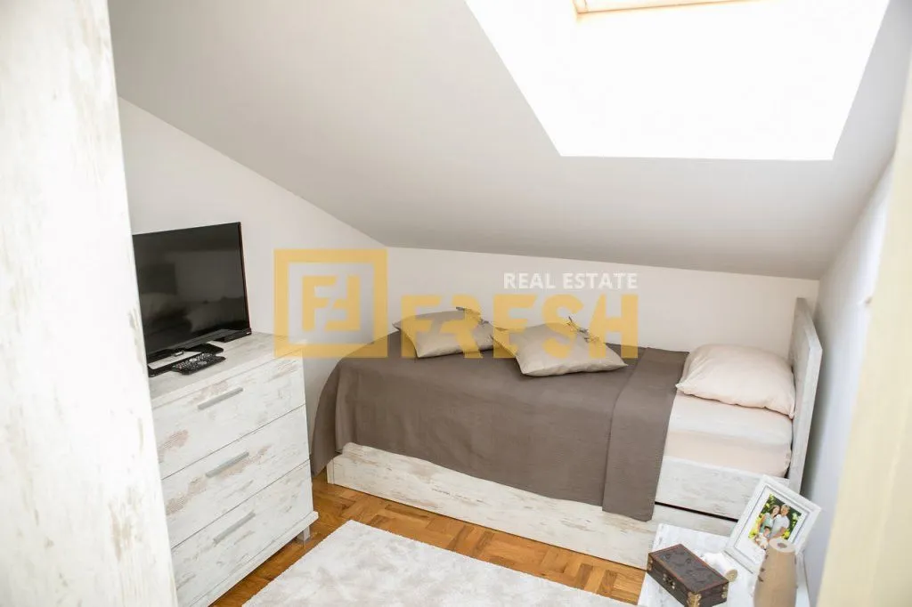 Izdavanje, jednosoban stan, 47m², Cetinje, Crna Gora