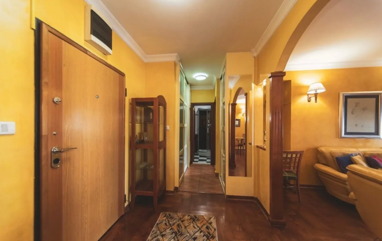 Izdavanje, jednosoban stan, 50m², Preko Morače, Podgorica