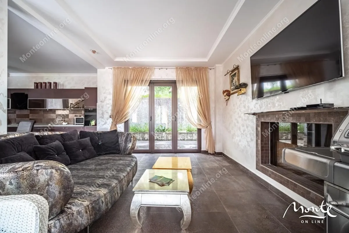 Prodaja, kuća, 188m², Sasovići, Herceg Novi