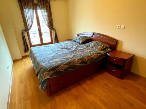 Izdavanje, dvosoban stan, 80m², Centar, Podgorica - image 7