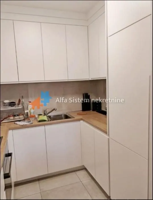 Izdavanje, dvosoban stan, 52m², Lekino Brdo, Voždovac Sve Podlokacije