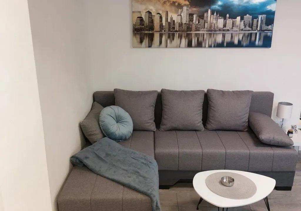 Prodaja, jednosoban stan, 33m², Zemun Centar, Zemun Sve Podlokacije