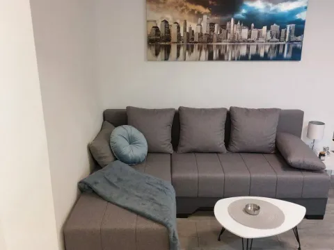 Prodaja, jednosoban stan, 33m², Zemun Centar, Zemun Sve Podlokacije - image 1