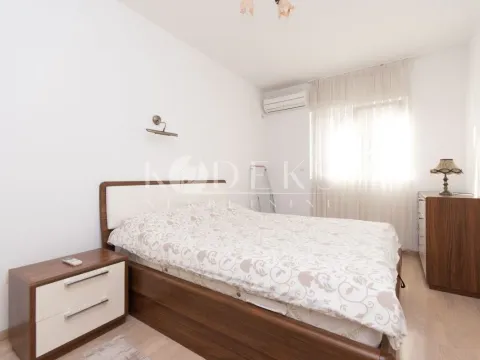 Rent, two bedroom apartment, 72m², City Kvart, Podgorica - image 13