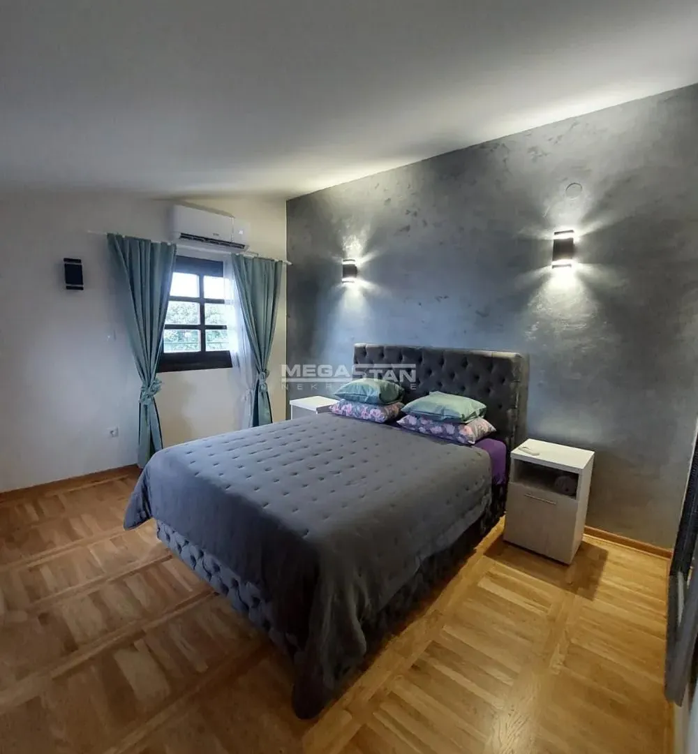Prodaja, četvorosoban stan, 96m², Vračar Centar, Vračar Sve Podlokacije