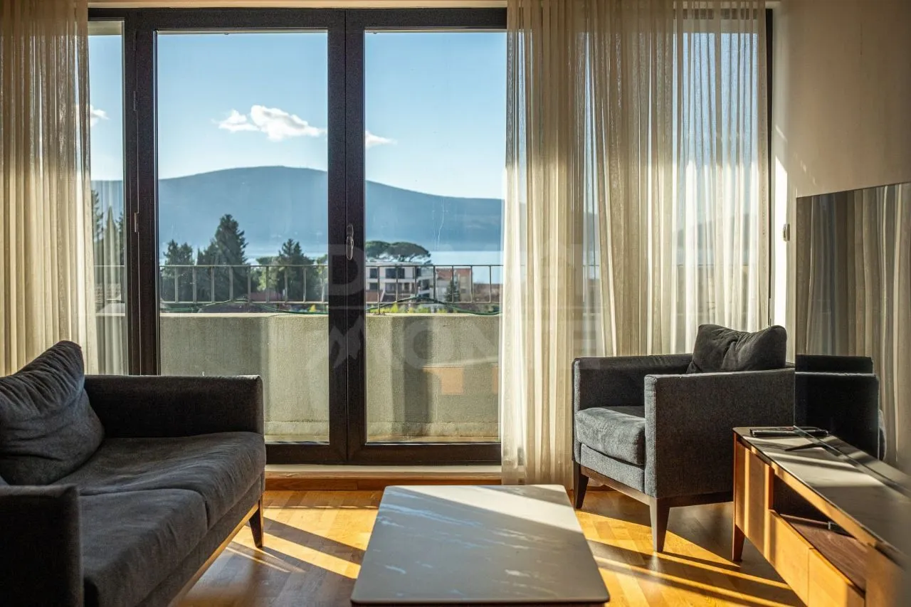 Rent, three bedroom apartment, 129m², Donja Lastva, Tivat