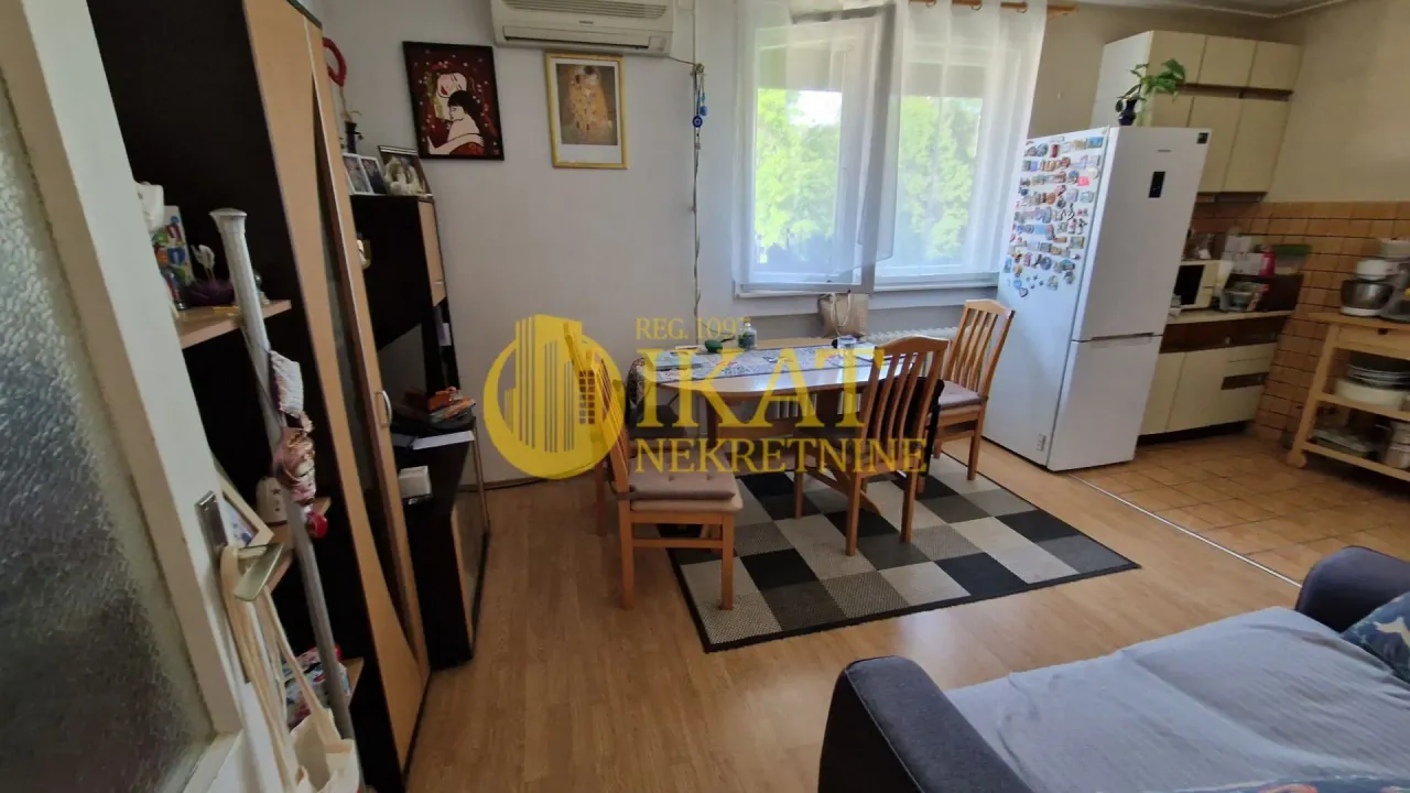 Prodaja, dvosoban stan, 50m², Kanarevo Brdo, Beograd