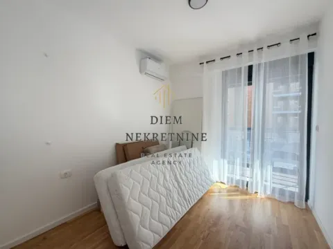 Izdavanje, dvosoban stan, 70m², Stari Aerodrom, Podgorica - image 8