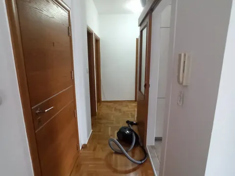 Izdavanje, dvosoban stan, 70m², Zabjelo, Podgorica - image 10