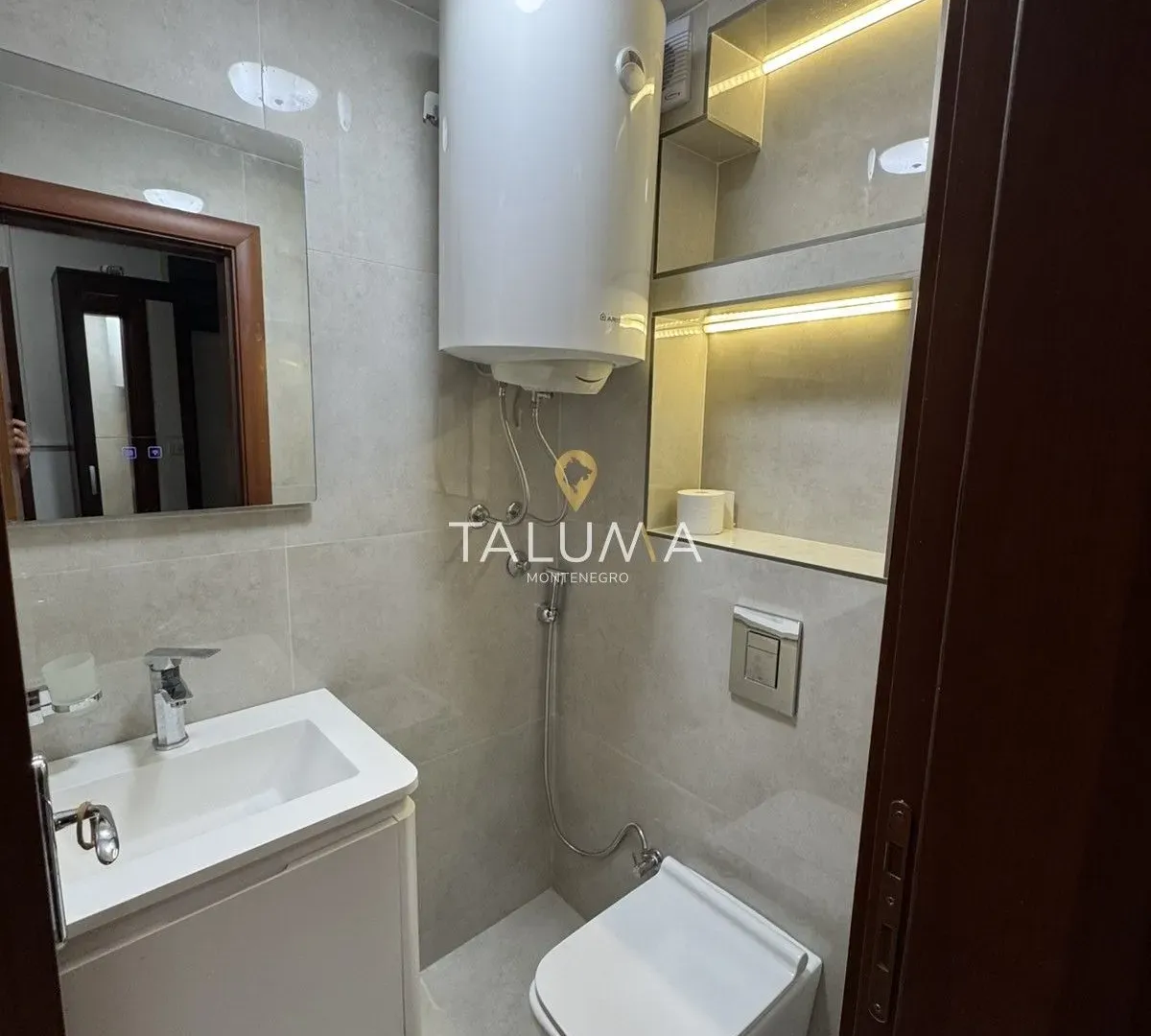 Rent, three bedroom apartment, 92m², City Kvart, Podgorica