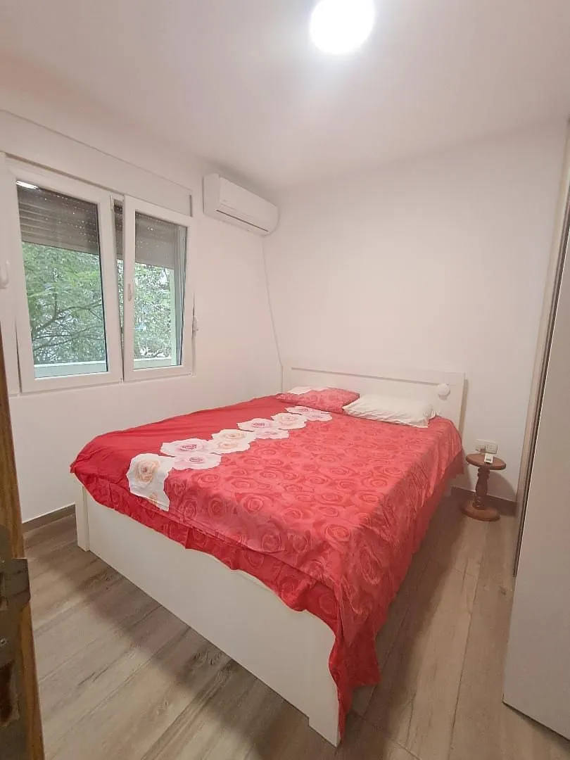 Rent, two bedroom apartment, 68m², Autobuska stanica, Podgorica