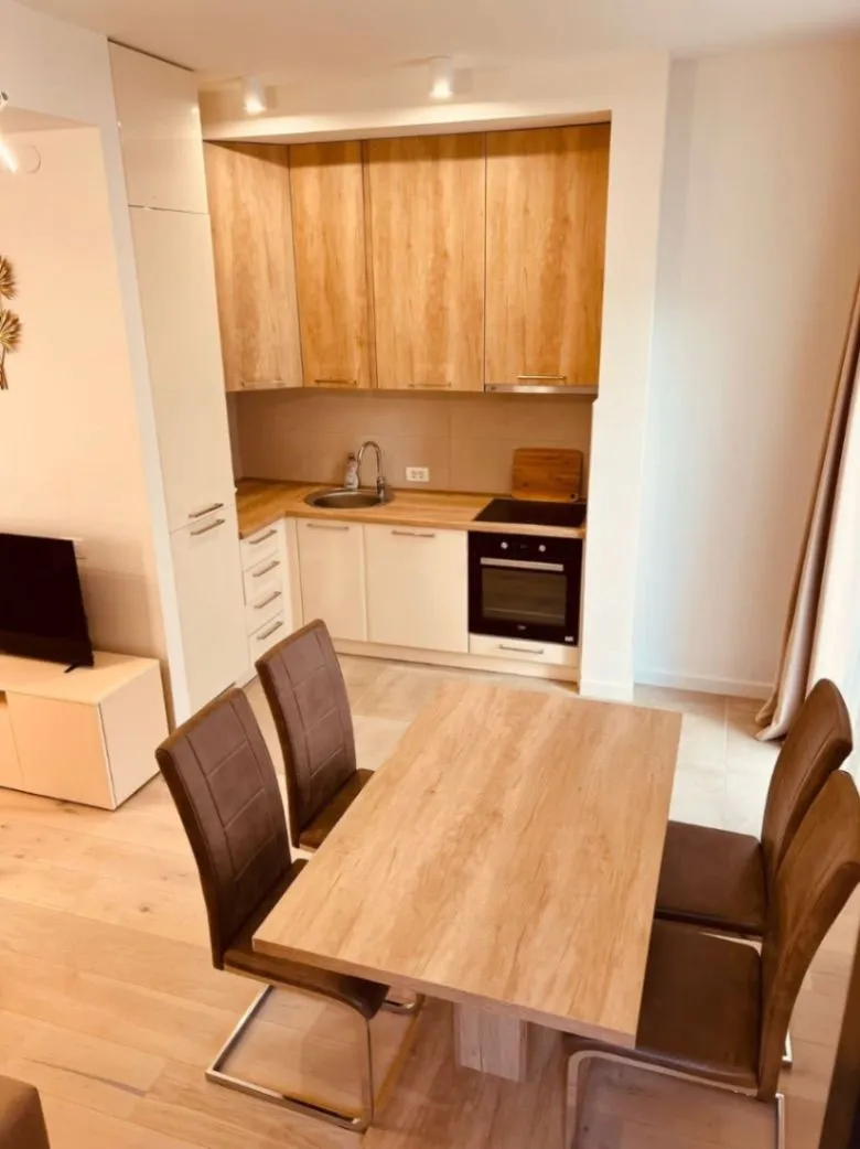 Izdavanje, jednosoban stan, 50m², Kalimanj, Tivat