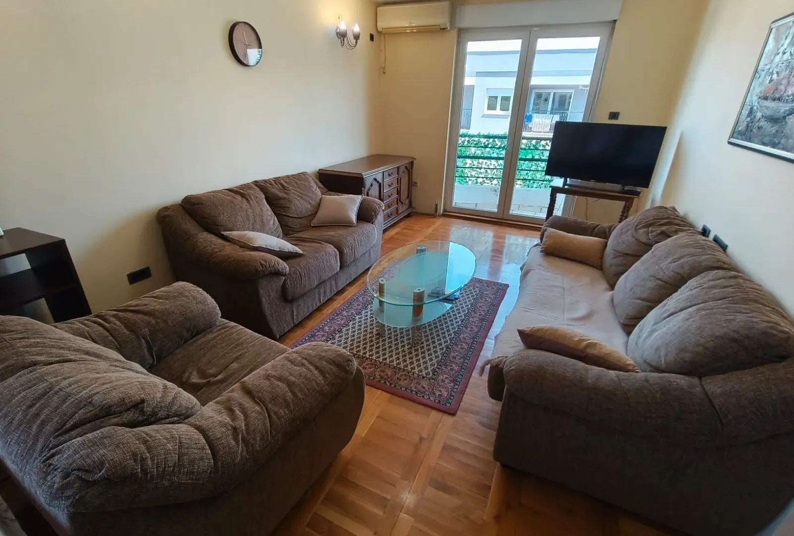 Izdavanje, jednosoban stan, 50m², Ljubović, Podgorica