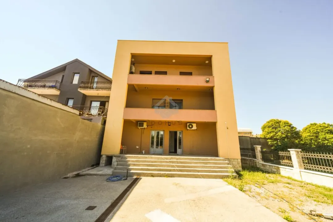 Rent, office space, 300m², Zabjelo, Podgorica