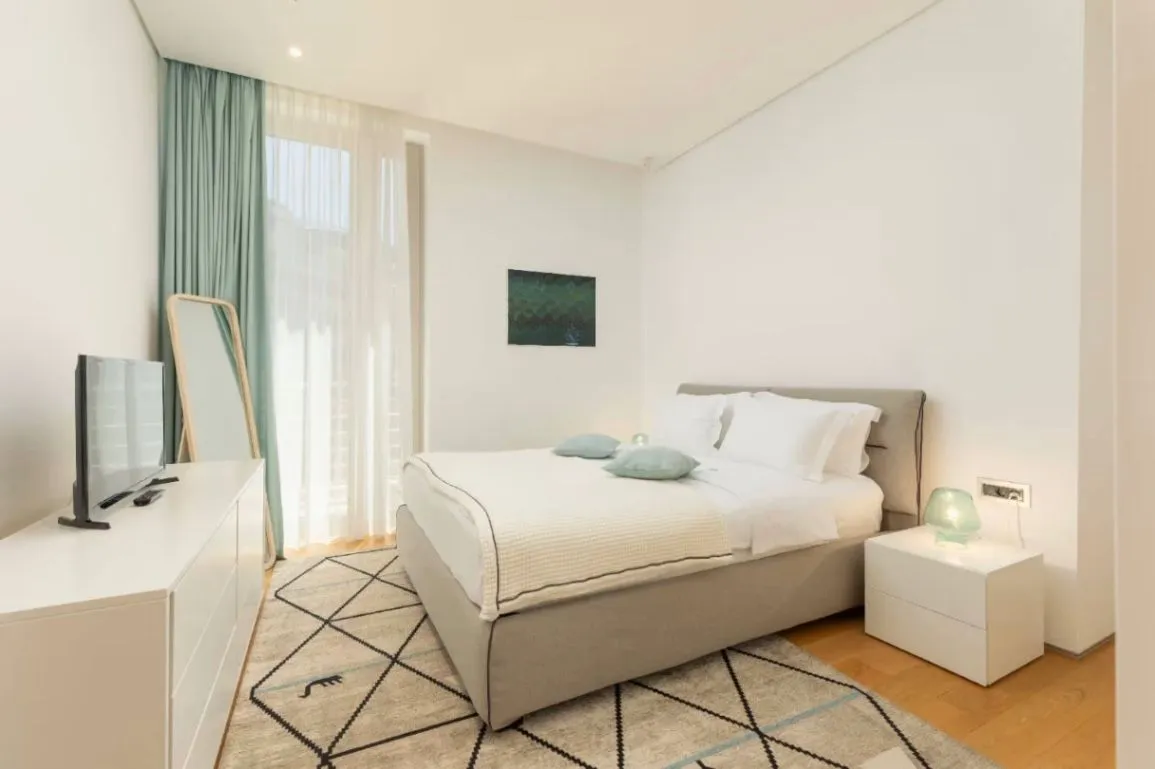 Sale, three bedroom apartment, 461m², Dukley Gardens, Budva