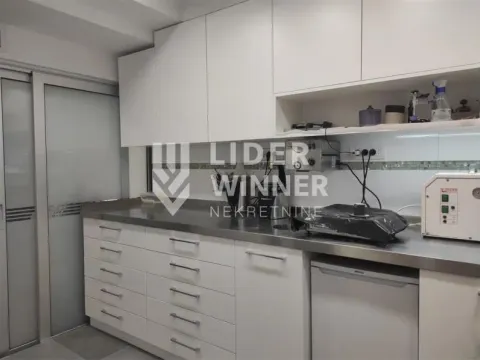 Prodaja, trosoban stan, 66m², Vračar Sve Podlokacije, Beograd - image 18