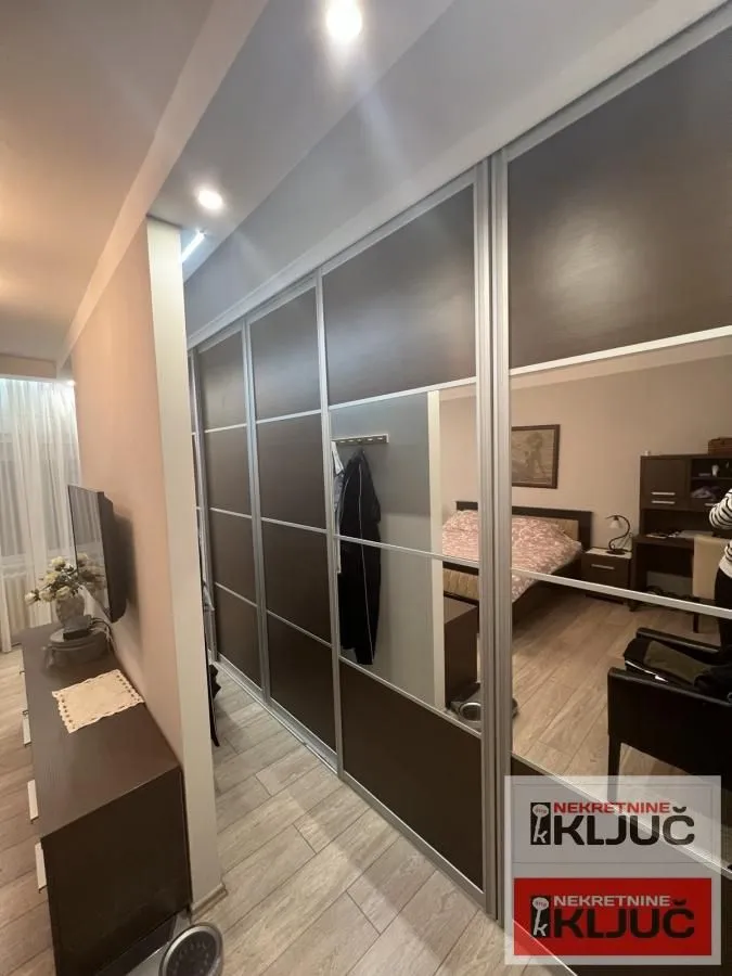 Prodaja, četvorosoban stan, 105m², Spens, Novi Sad Sve Podlokacije
