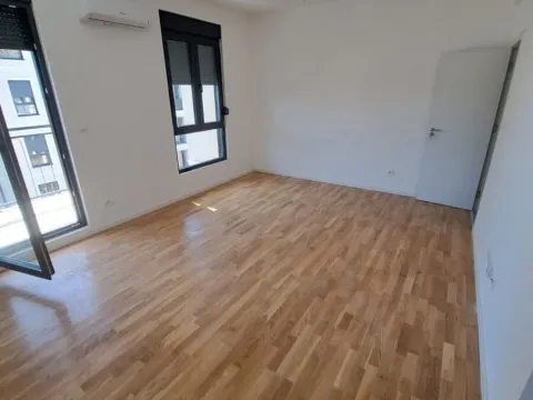 Stan in Tološi