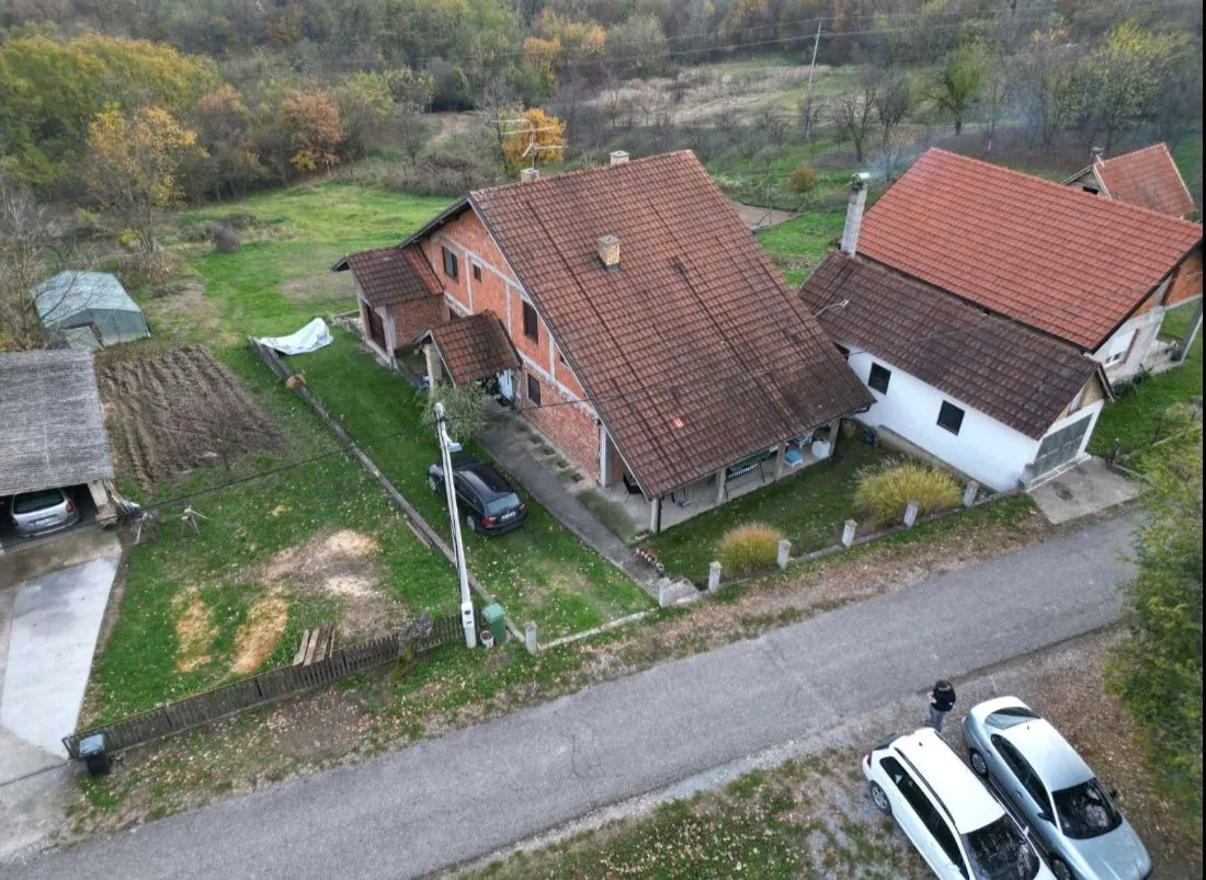 Prodaja, kuća, 366m², Klupci, Loznica
