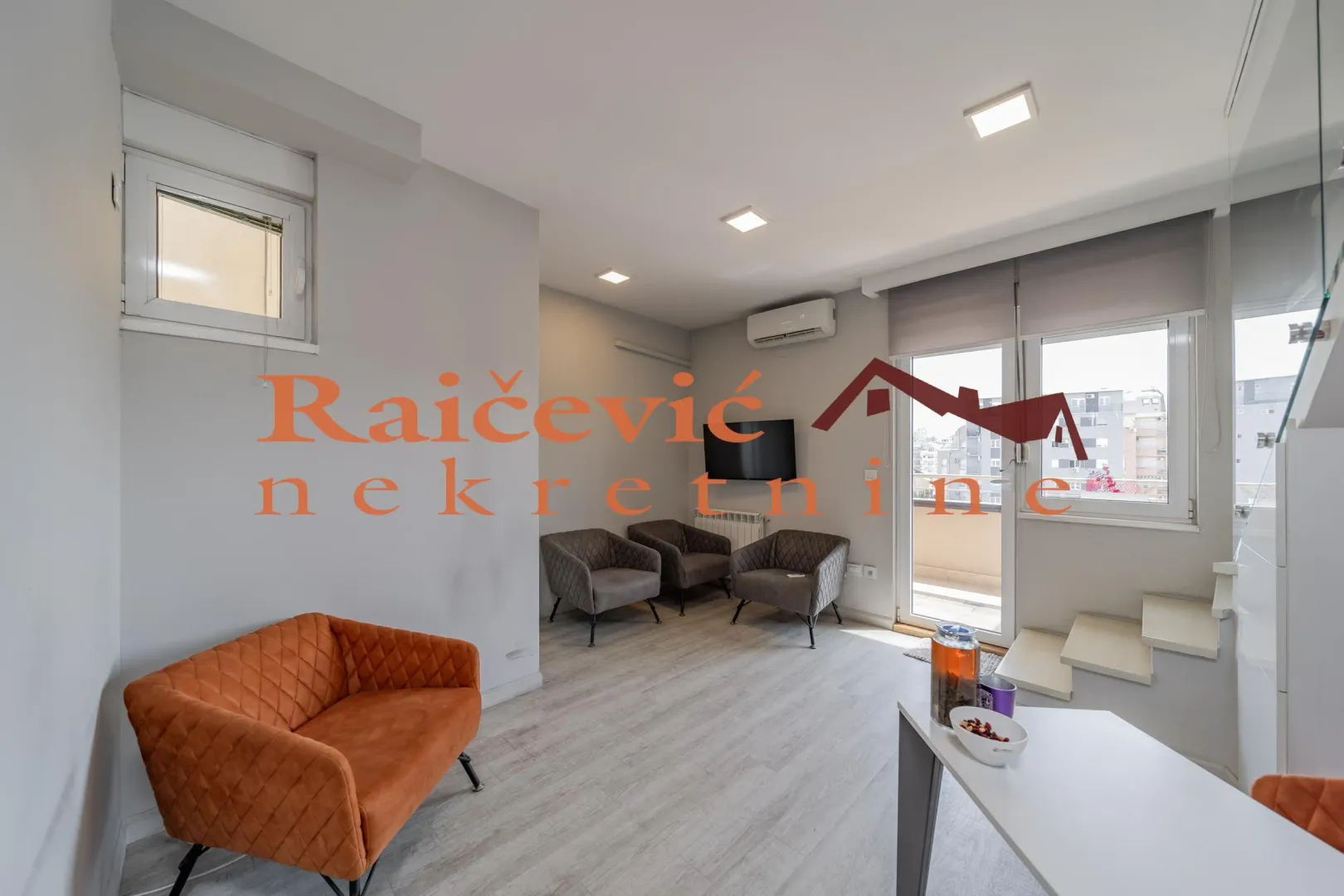 Sale, apartment, 118m², Zvezdara Sve Podlokacije, Beograd