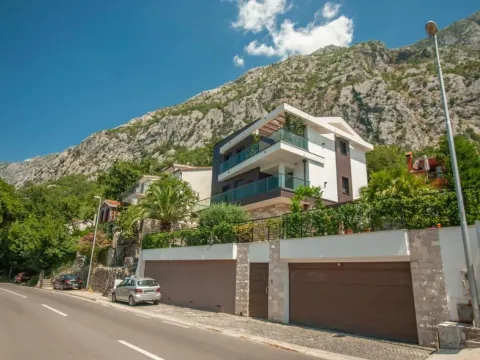 Prodaja, kuća, 210m², Dobrota, Kotor - image 7