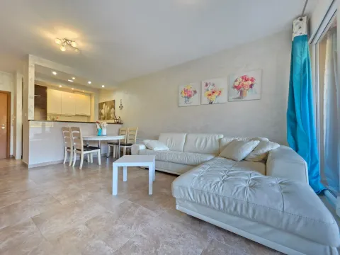 Prodaja, dvosoban stan, 68m², Bečići, Budva - image 3