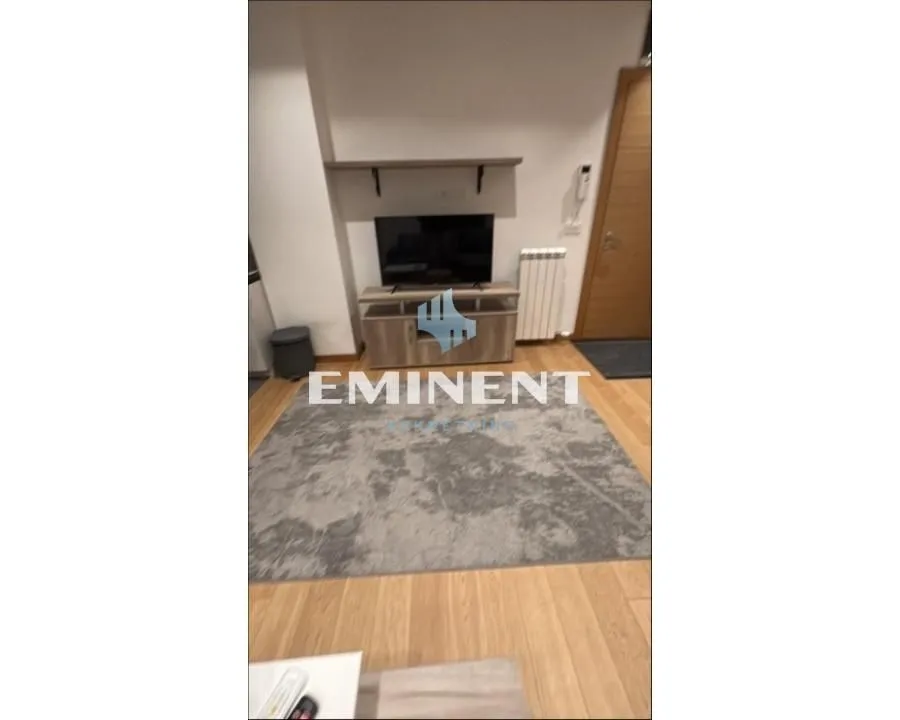 Rent, three bedroom apartment, 65m², Stari Grad, Beograd