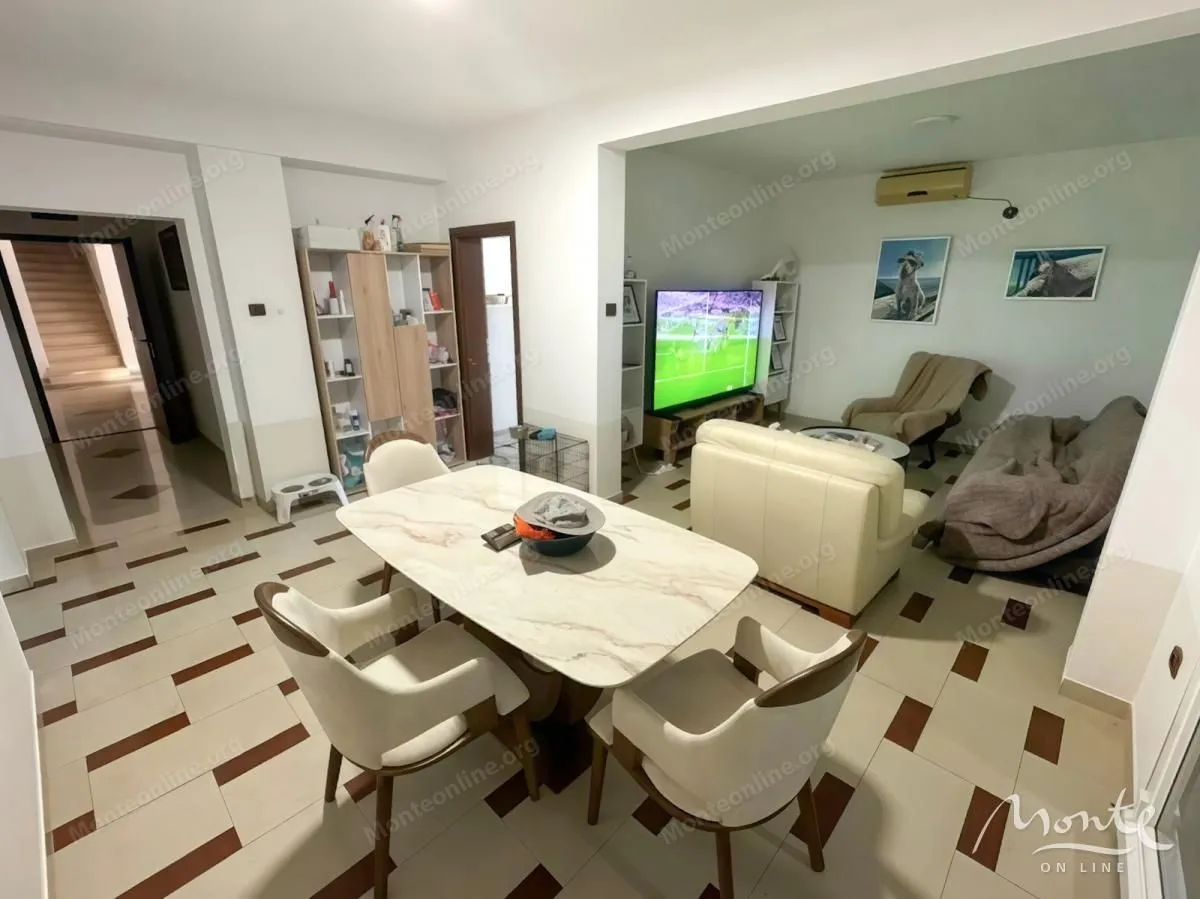 Prodaja, stan, 180m², Bečići, Budva