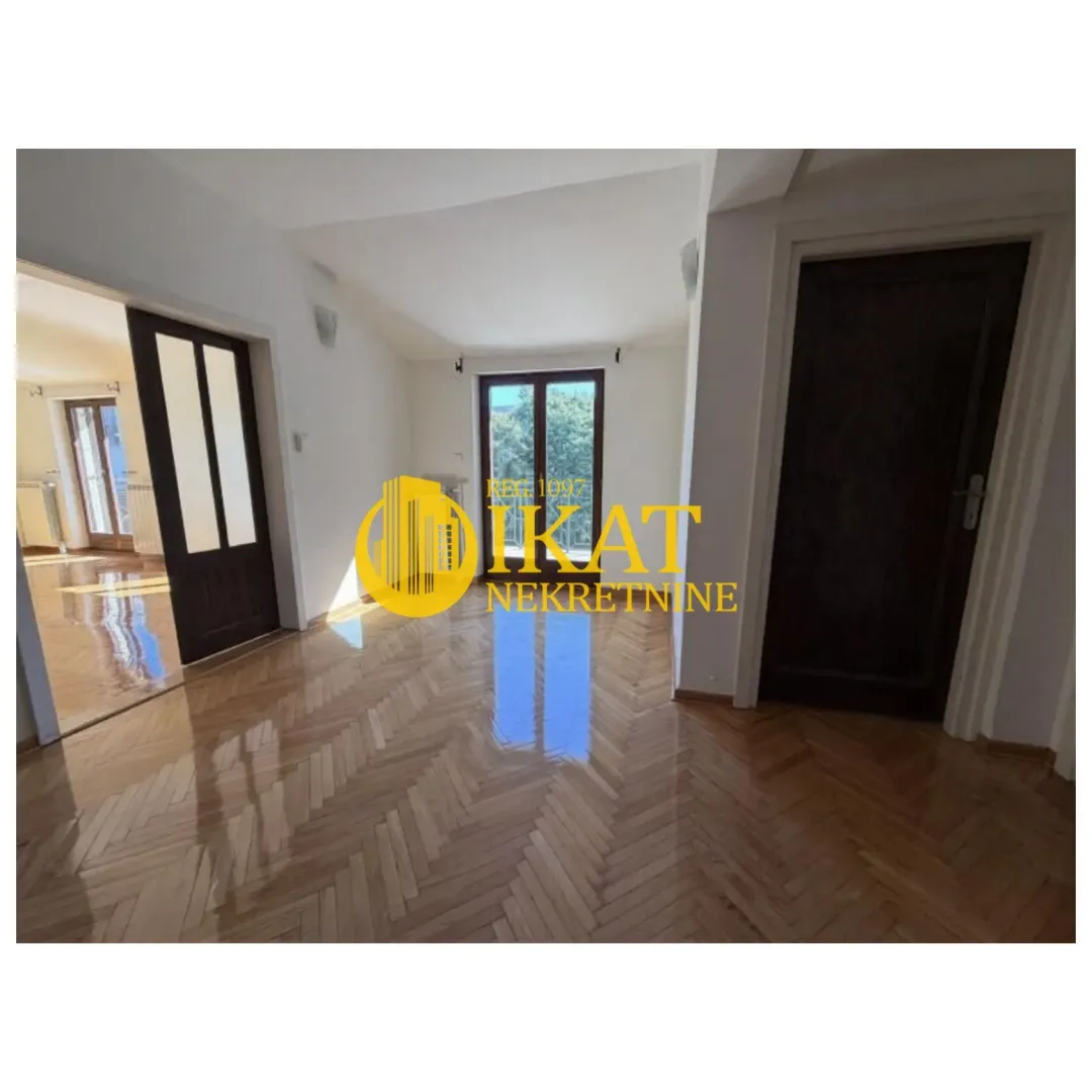Rent, house, 280m², Senjak, Beograd