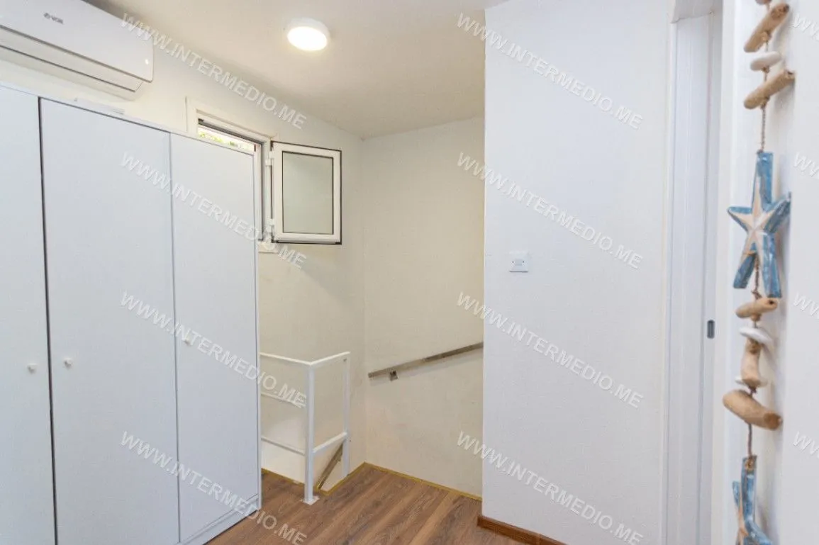 Sale, house, 100m², Morinj, Kotor