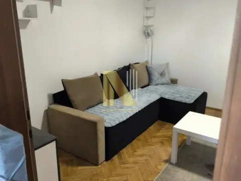 Izdavanje, dvosoban stan, 40m², Bulevar Oslobodjenja, Novi Sad Sve Podlokacije - image 2