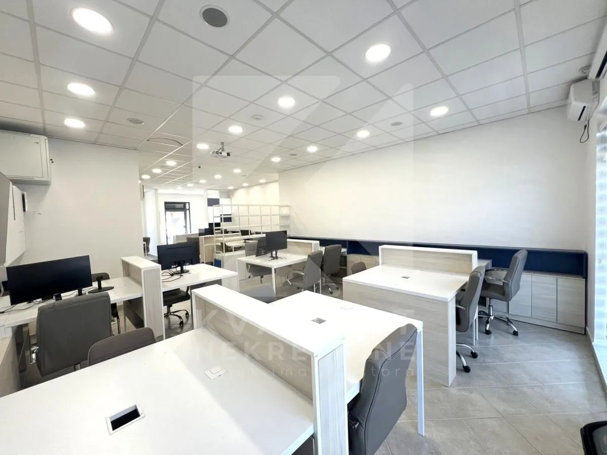 Rent, office space, 98m², Stari Aerodrom, Podgorica