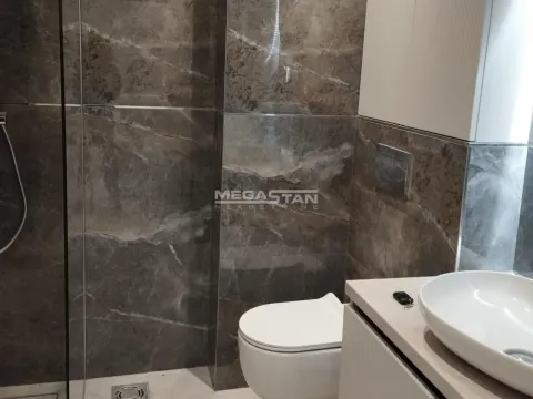 Izdavanje, četvorosoban stan, 177m², Senjak, Beograd - image 3