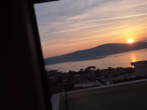 Izdavanje, jednosoban stan, 52m², Donja Lastva, Tivat - image 6