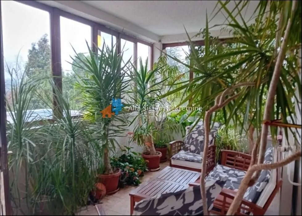 Izdavanje, kuća, 330m², Savski Venac, Beograd