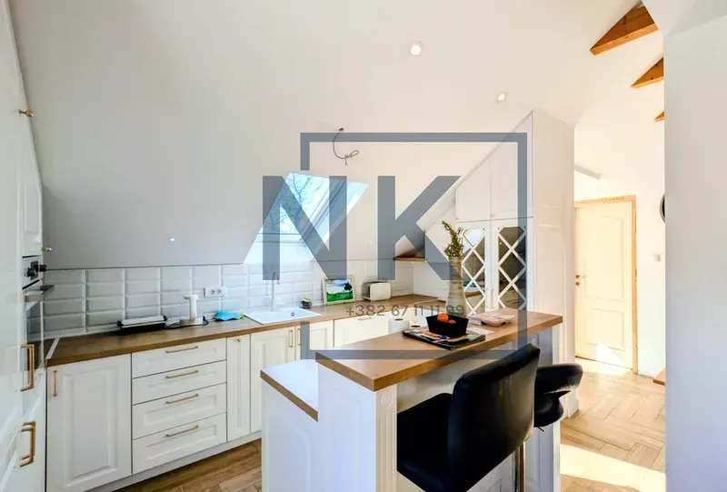 Prodaja, kuća, 350m², Vranići, Podgorica