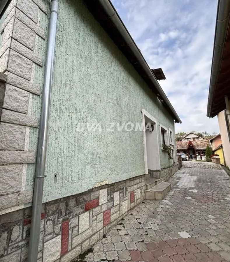 Prodaja, kuća, 202m², Čortanovci, Inđija