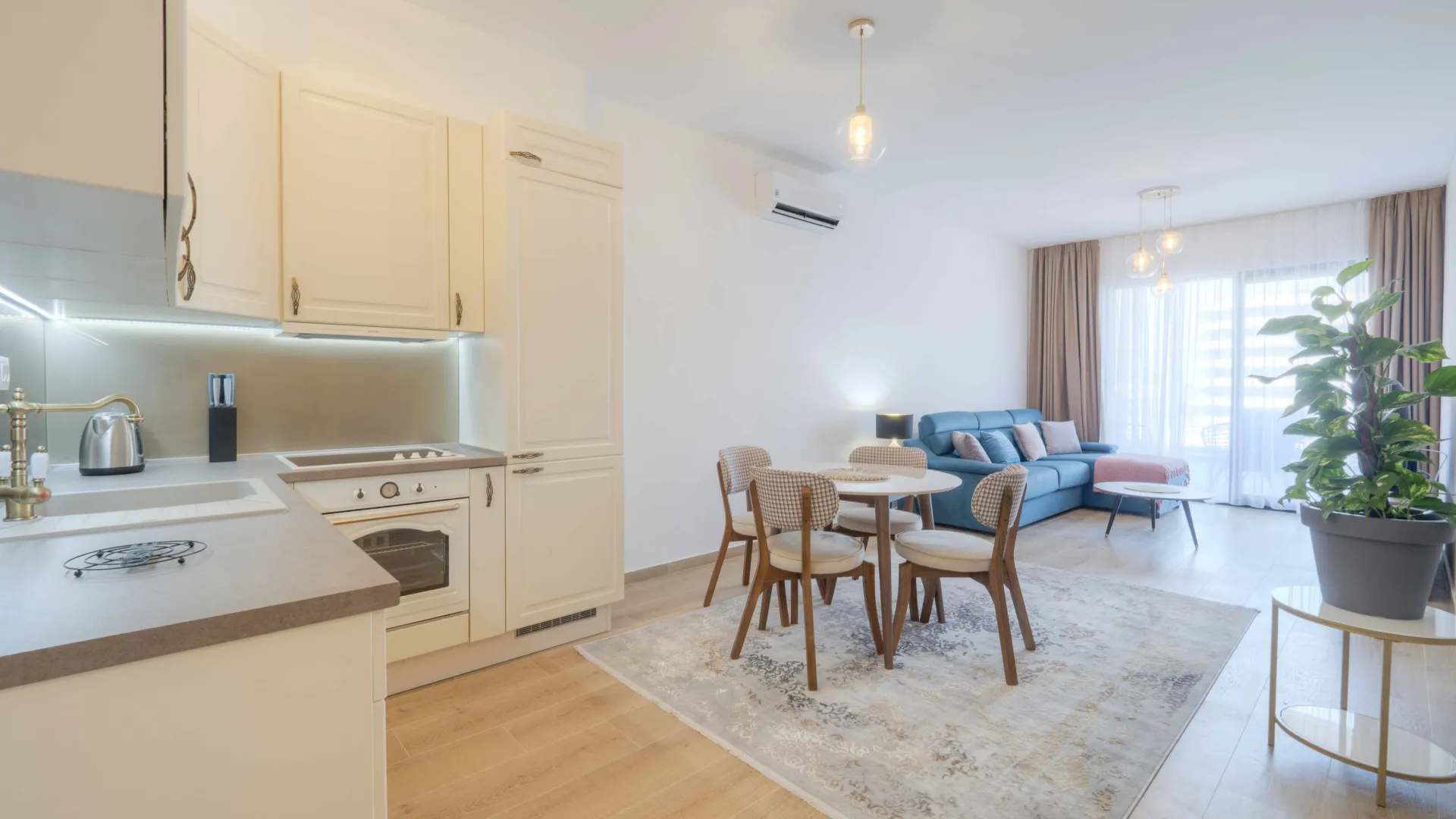 Izdavanje, jednosoban stan, 56m², Gospoština, Budva