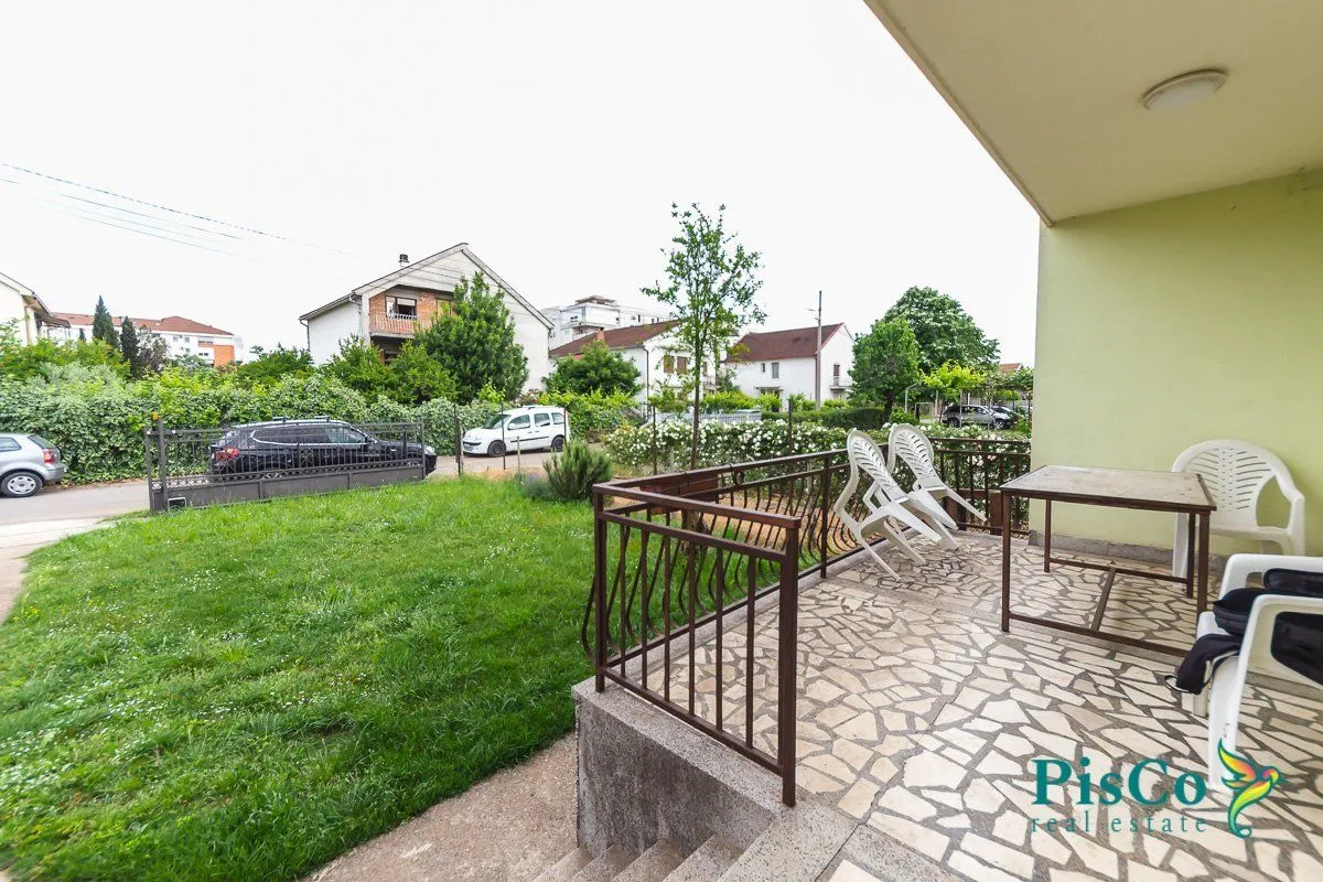 Rent, house, 180m², Blok 9, Podgorica