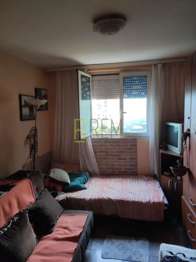 Prodaja, trosoban stan, 100m², Blok 5, Podgorica