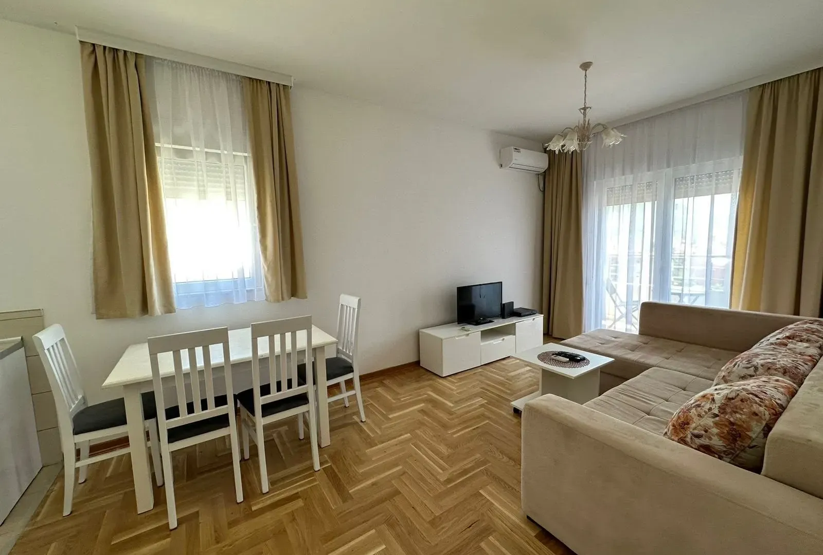 Rent, two bedroom apartment, 55m², Golubovina, Budva