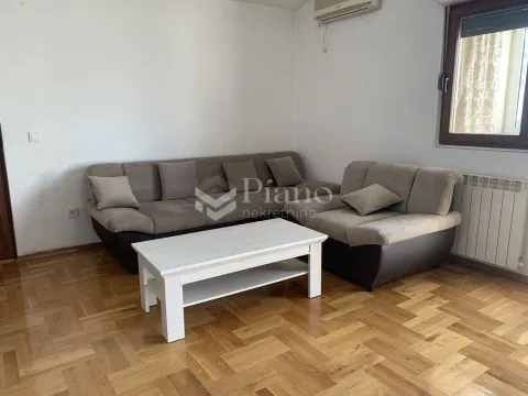 Izdavanje, dvosoban stan, 85m², Stari Aerodrom, Podgorica - image 2
