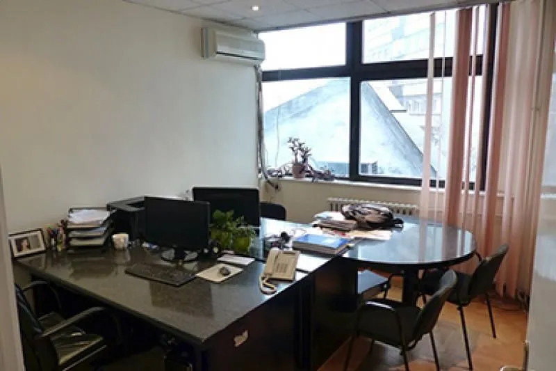 Rent, office space, 300m², Čukarica, Beograd