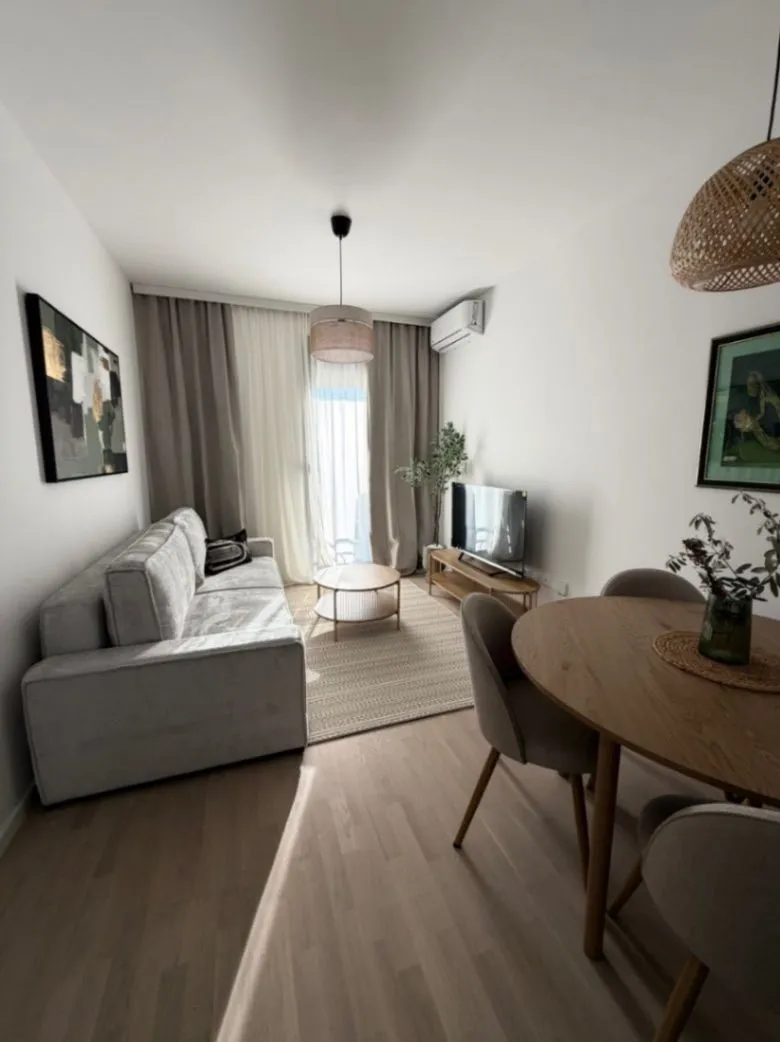 Izdavanje, jednosoban stan, 40m², Tološi, Podgorica